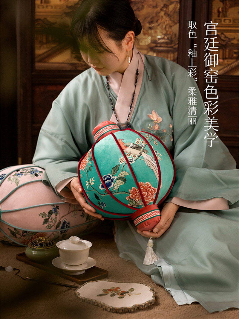Lantern Pillow New Chinese Flo - огляд і ціна Bolster Cushion Round